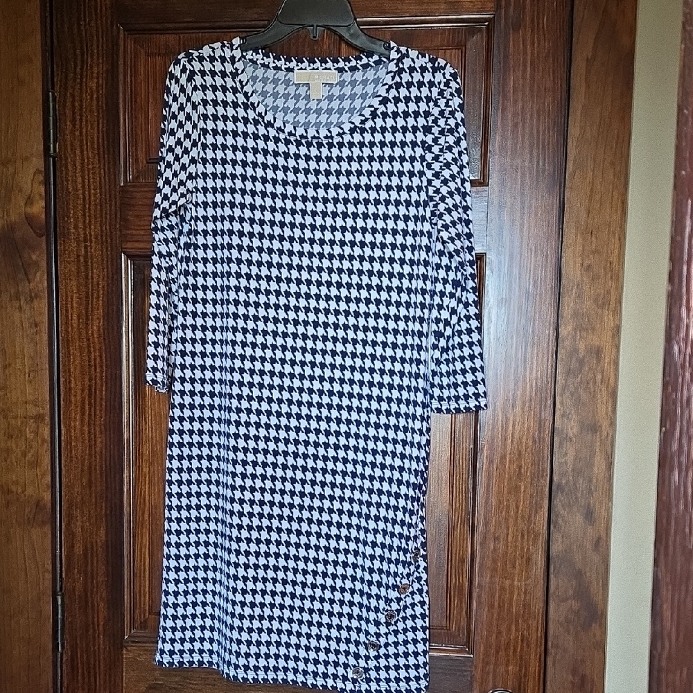 Michael Kors Navy and White Houndstooth Top